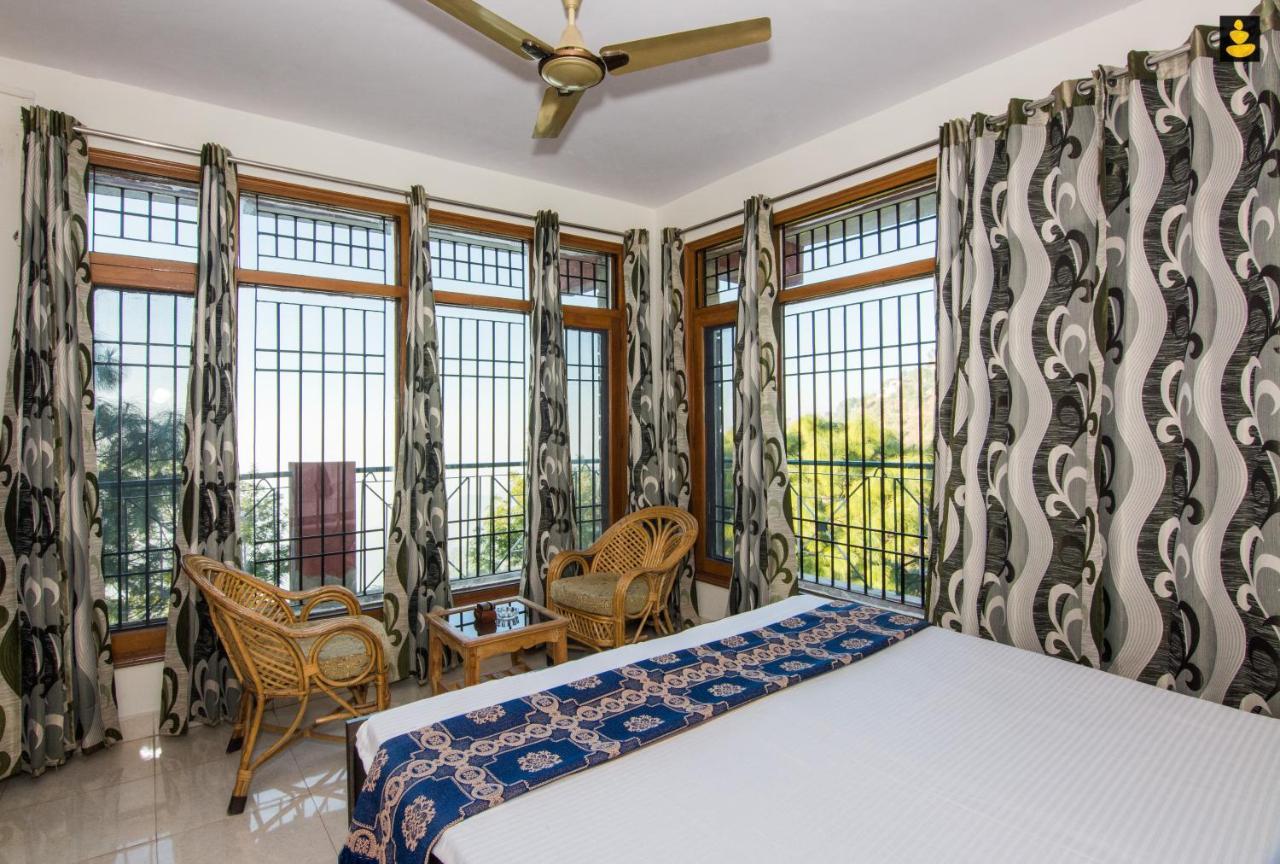 Livingstone 2Bhk Cozy Homestay In Kasauli Hills Exterior photo
