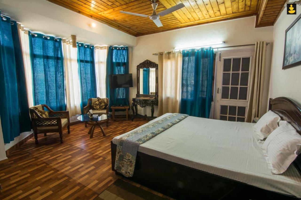 Livingstone 2Bhk Cozy Homestay In Kasauli Hills Exterior photo